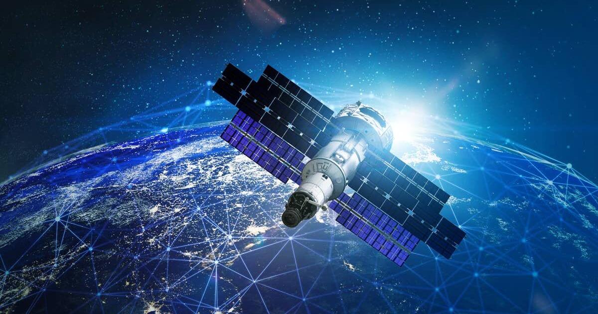 AT&T, Verizon back $1.2B broadband bet in space tech leader