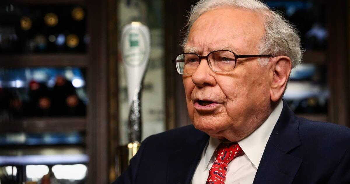 Warren Buffett dumped 77% of Amazon to buy surging media stock