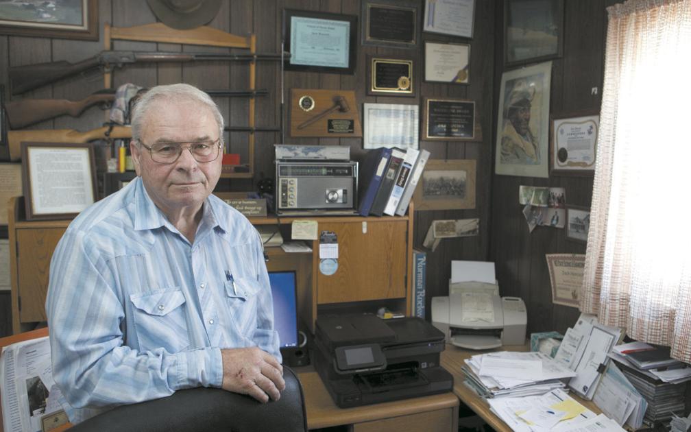 ND farmer honored for promoting rural water | State - Williston Daily Herald
