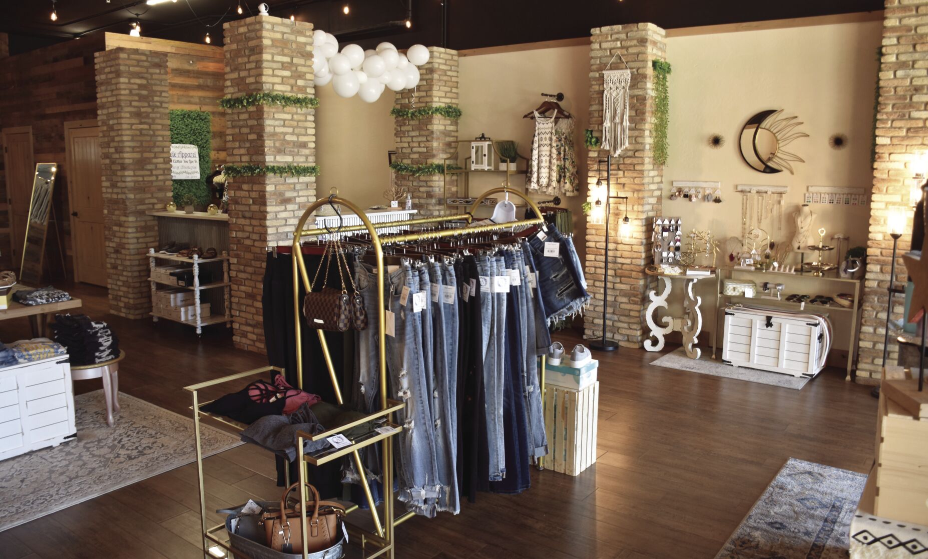 Abele Apparel opens in new location Peachy s welcomes customers