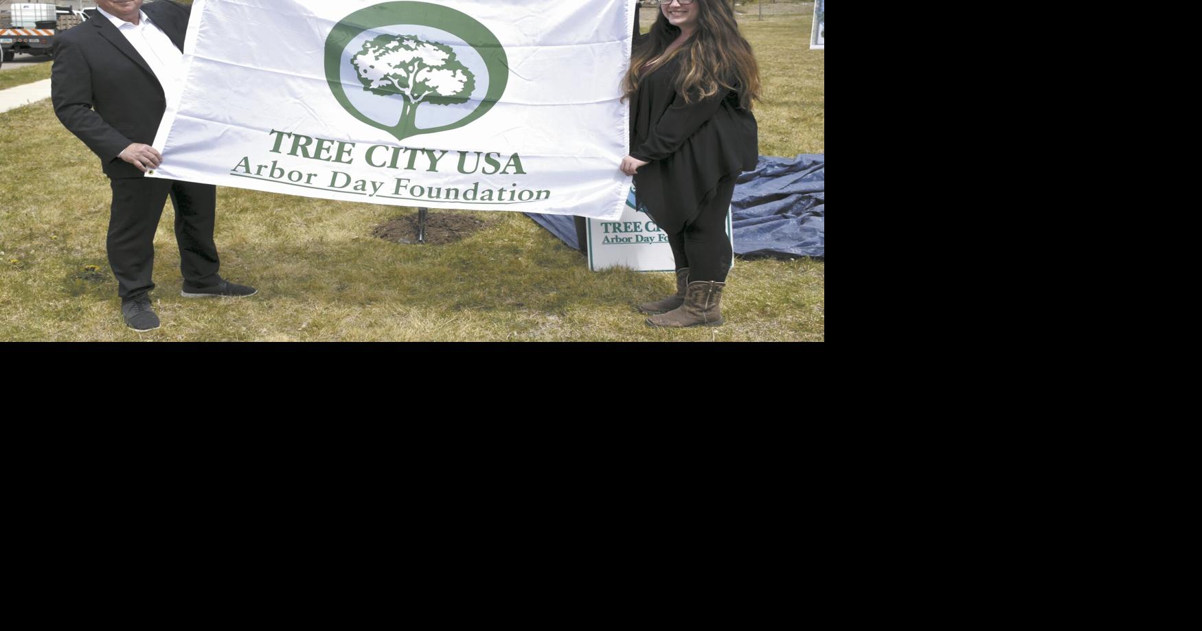 Williston introduces concept for Edible Forest as part of Arbor Day