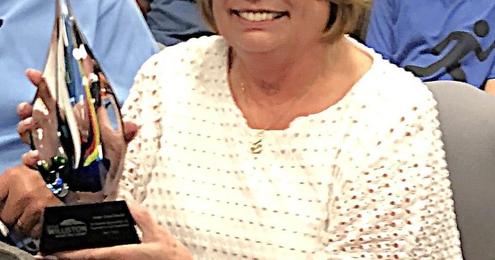 Williston City commissioners honor outgoing municipal court judge