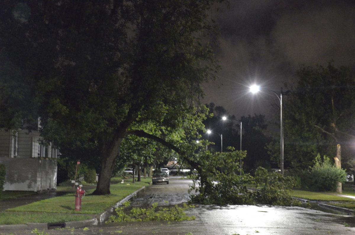 Storm leaves damage in its wake Local News Stories
