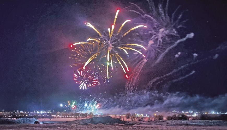 Spring Lake Park Holiday Lights Drive dazzles with fireworks display