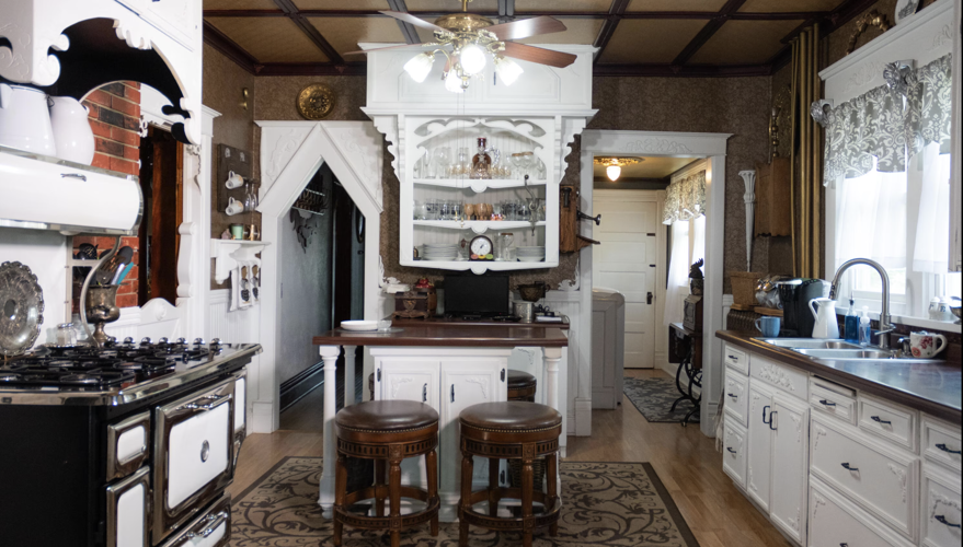 House 'not haunted,' but it has a cool story Local News