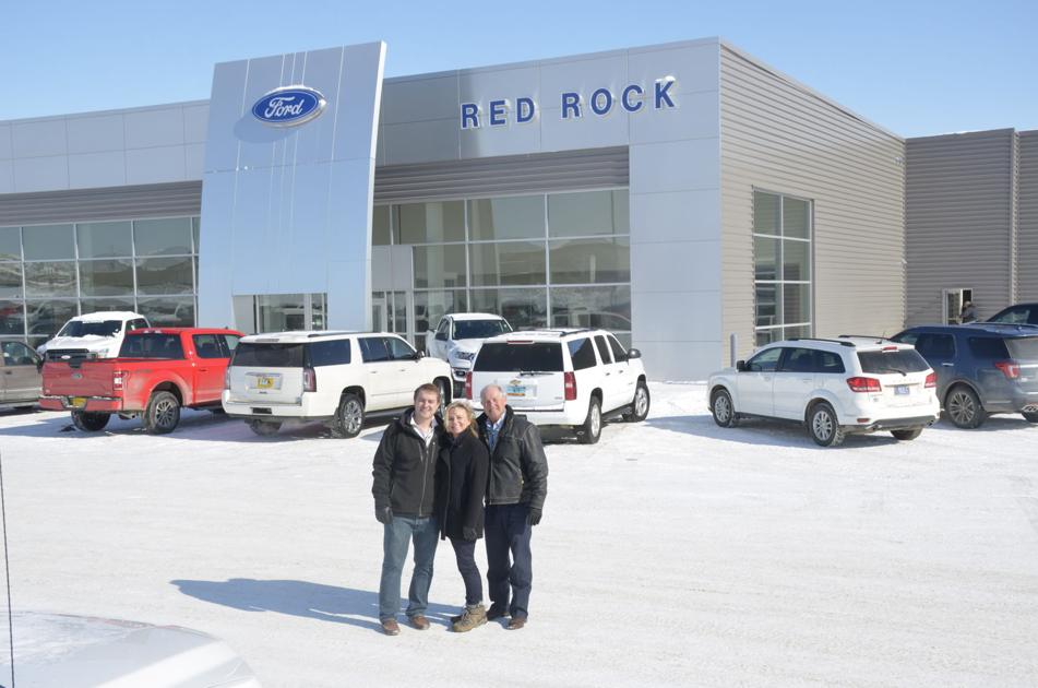 Car dealership moves into new facility Community