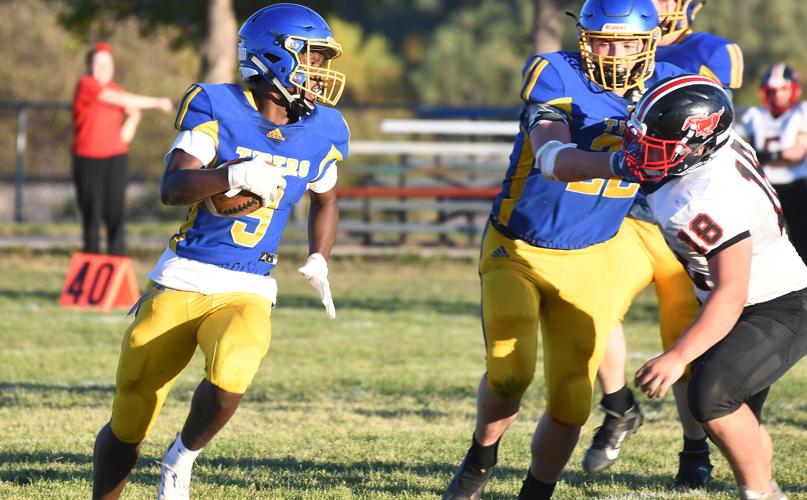 Trenton defeats Midway/Minto, earns 3rd place spot in 6man football Prep Sports