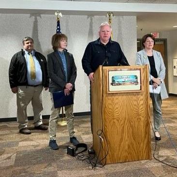 Walz touts 2023 session accomplishments in State of the State Address - Vimarsana News