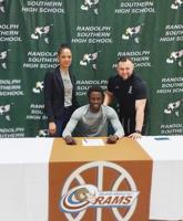 Southern's Antony Carter signs with JUCO