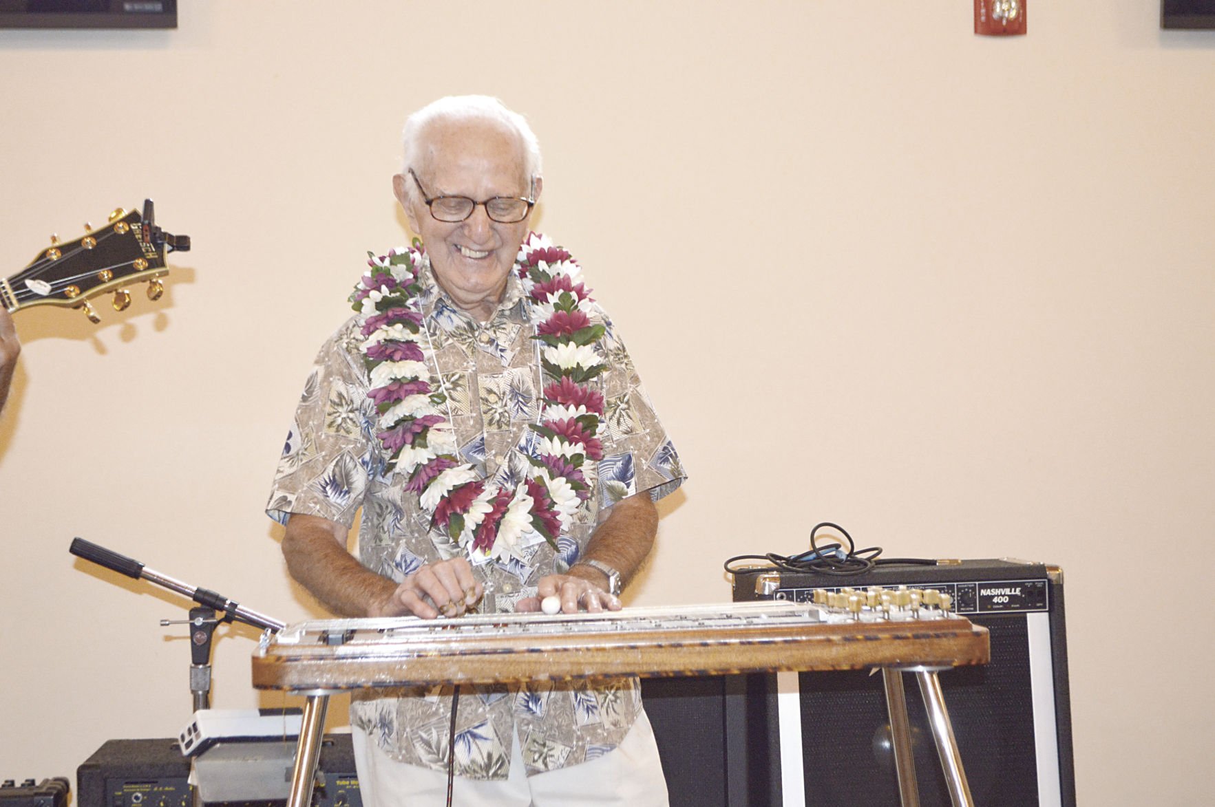 Hawaiian steel guitar convention honors longtime member | Arts And