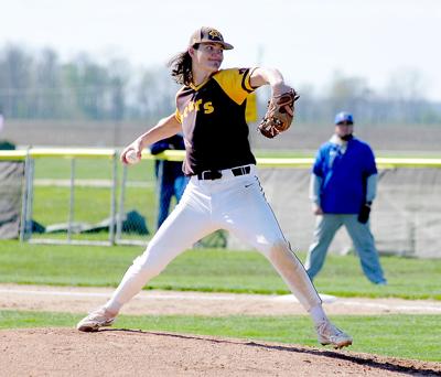 Aidyn Coffey's tosses another gem to lead Monroe Central