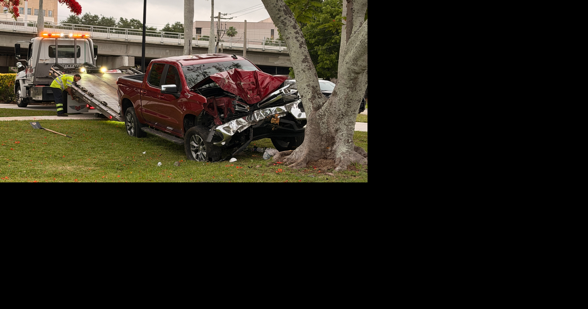 Driver arrested for DUI after crashing through Centennial Park in downtown Fort Myers