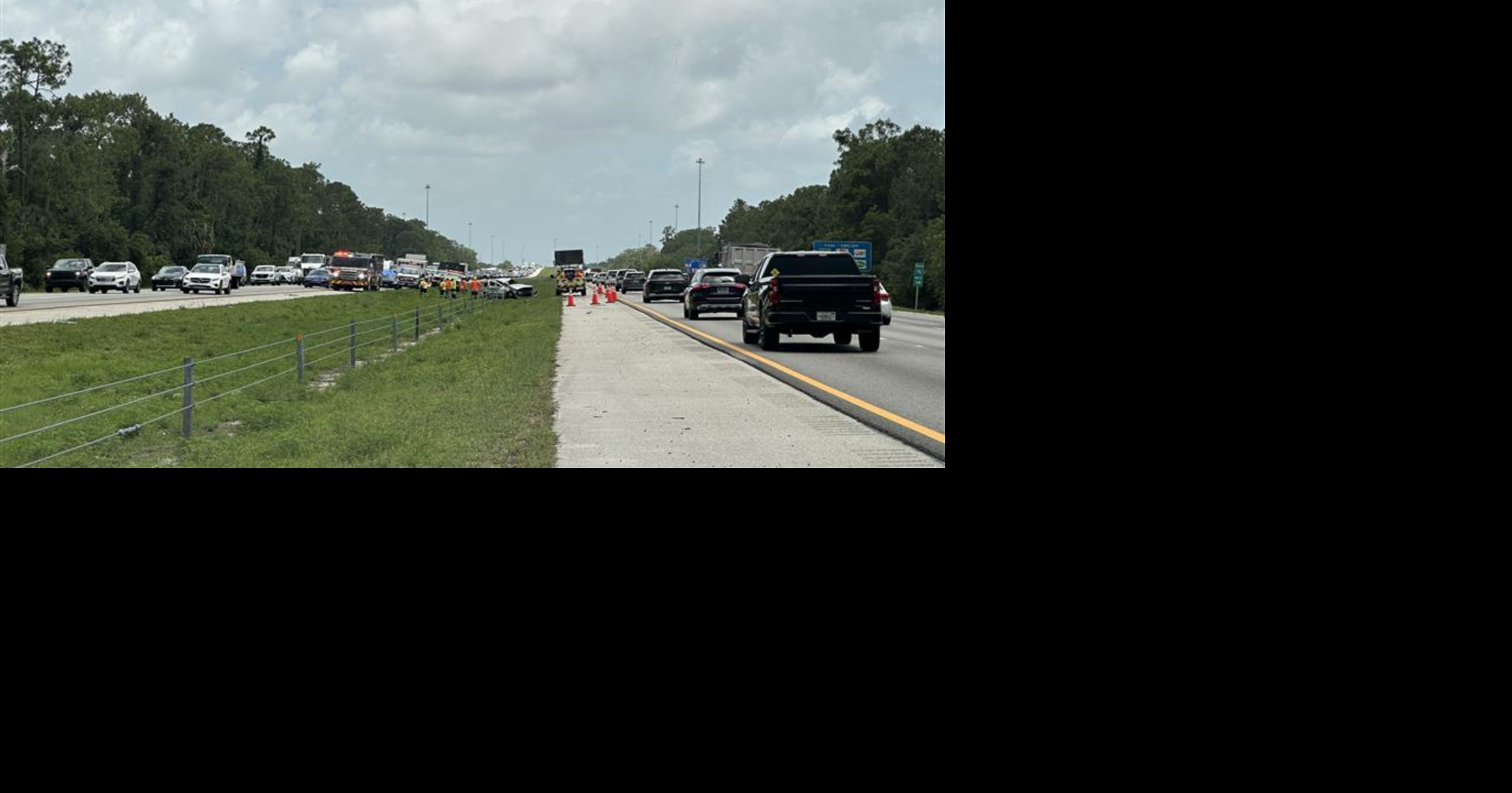 Deputies search for suspect on the run along I-75 in Naples