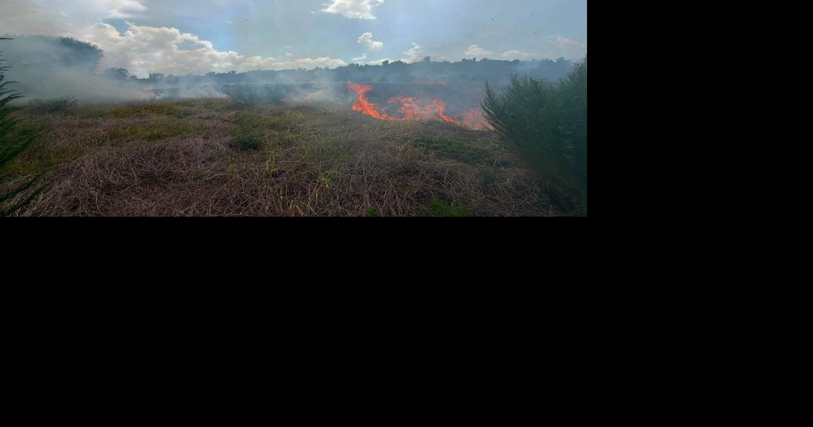 Smoke still possible as Bonita Springs brush fires near containment