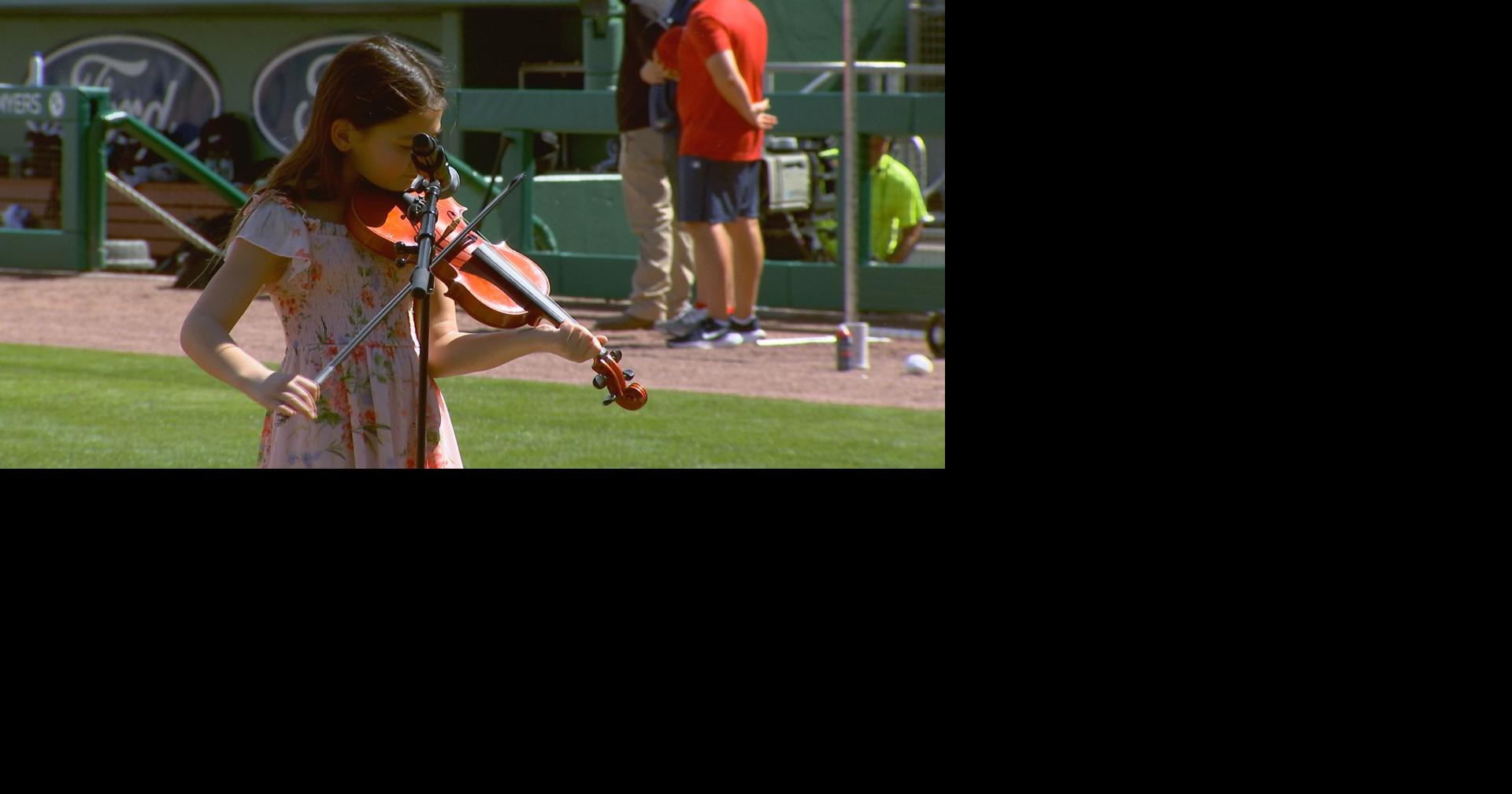 Young fiddler from Illinois plays national anthem for Red Sox in Florida