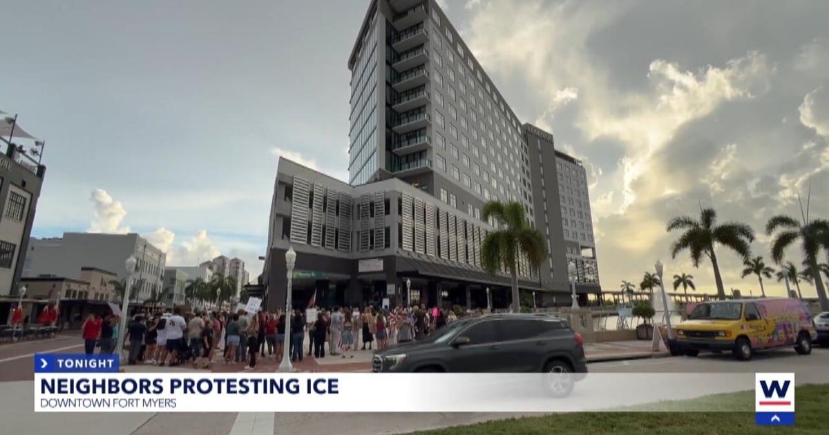 Protesters rally in downtown Fort Myers over reported ICE activity