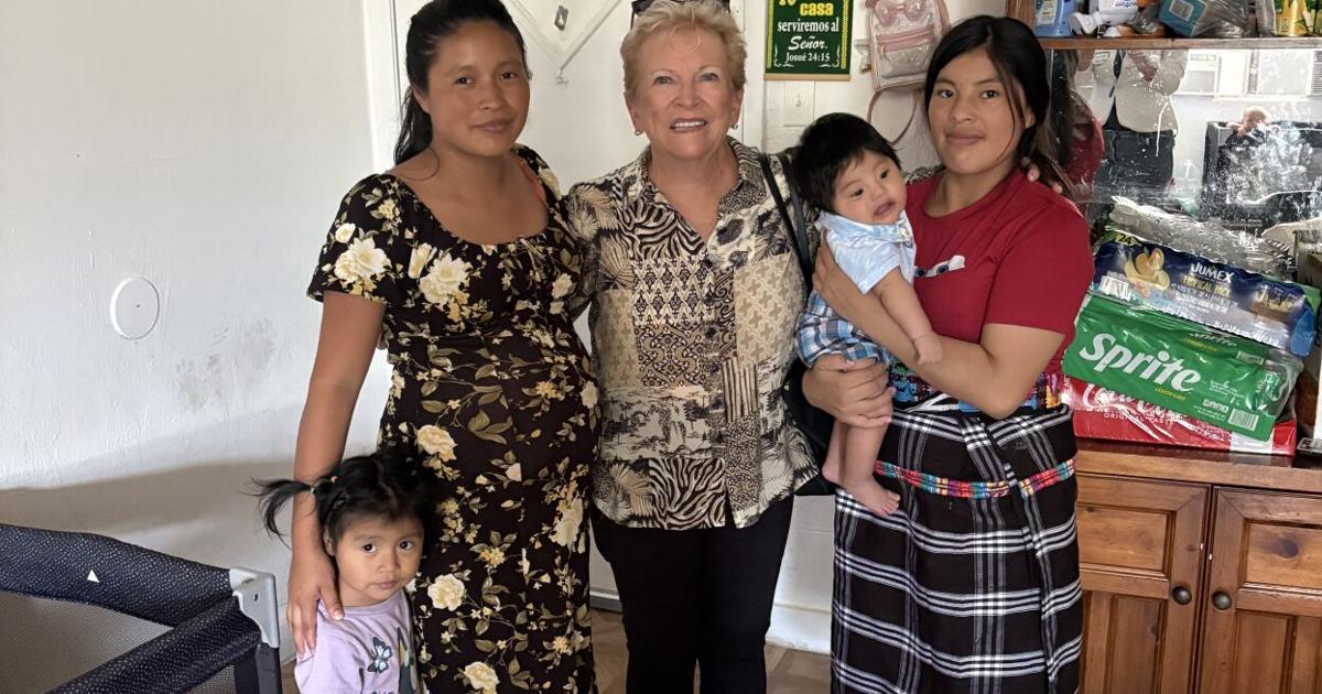Nursing mother and two children detained by ICE in Fort Myers, prompting protest