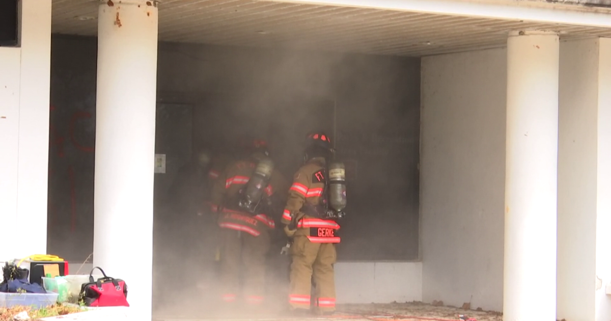 Firefighters train at old Rutenberg Library set to be demolished | Lee ...