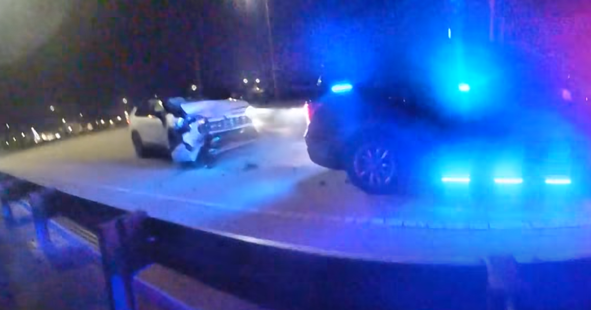 Driver crashes into Collier County patrol car during traffic stop