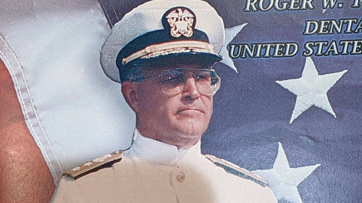 After 33 years of service, SWFL admiral takes Honor Flight with his son ...