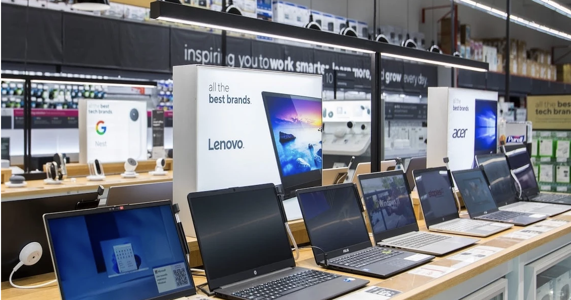 5 major back-to-school sales happening in Canada right now