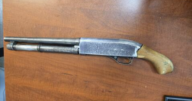 Man arrested after shotgun complaint in apartment building