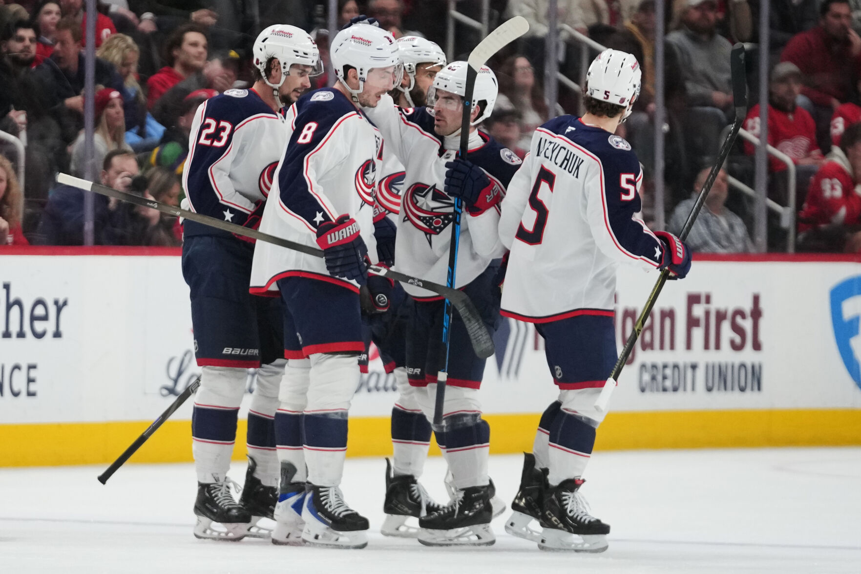 Zach Werenski scores in shootout to lead Blue Jackets over Red