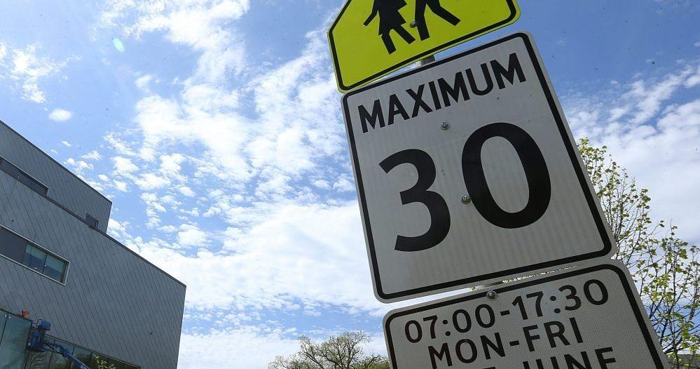Winnipeg drivers beware school zone speed limits start now