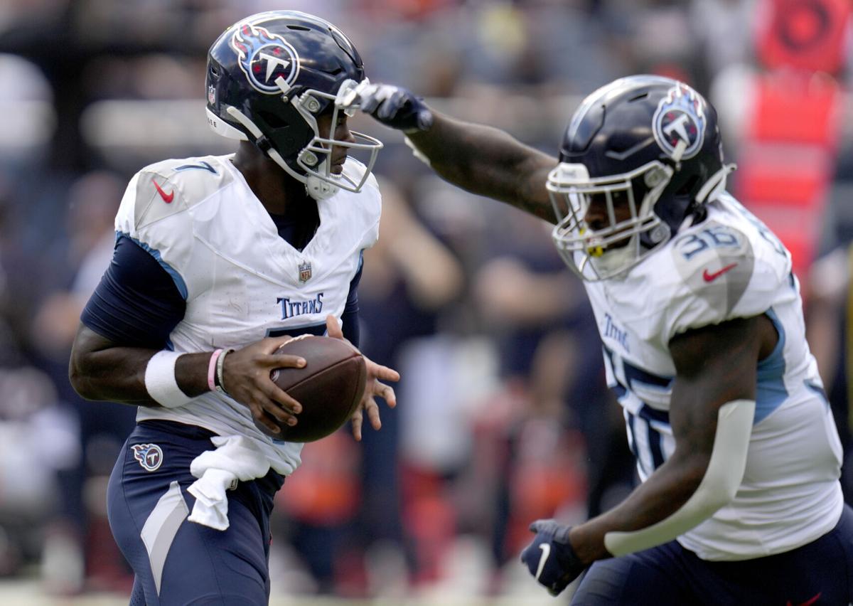Titans letting Willis and Levis compete for backup QB