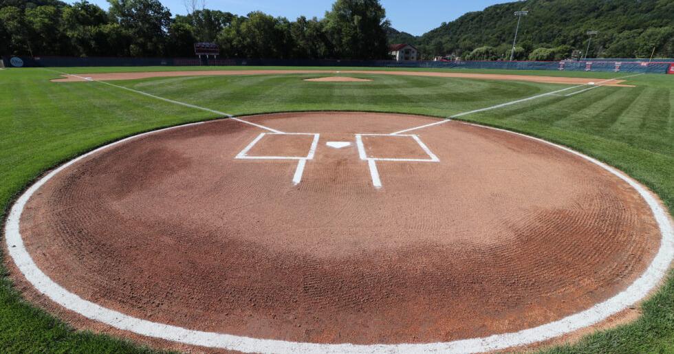 Campus Connection: Athletes donate $800K to replace turf on ballfields - Vimarsana News