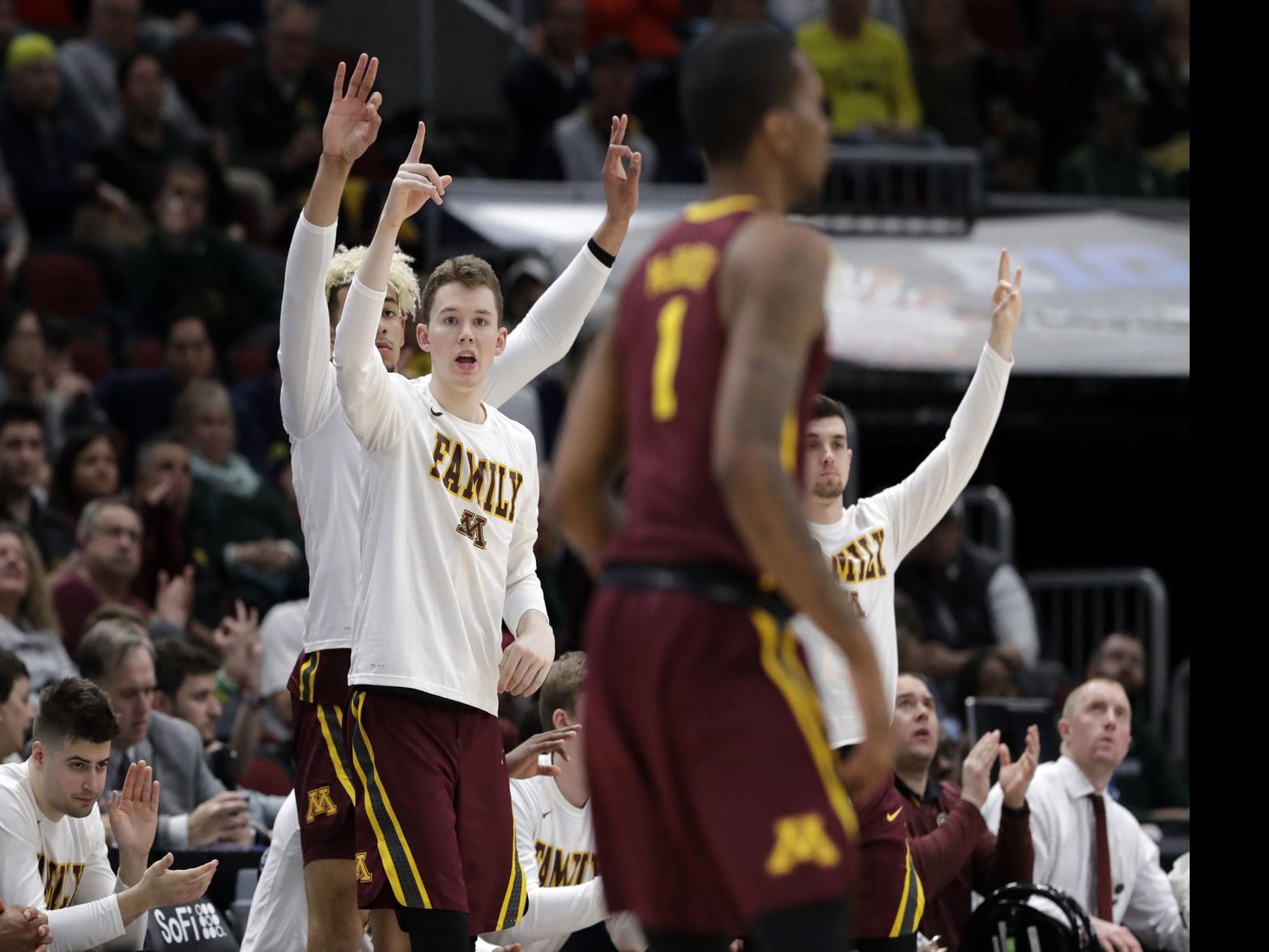 Gophers Will Travel To Des Moines To Play Louisville In Ncaa