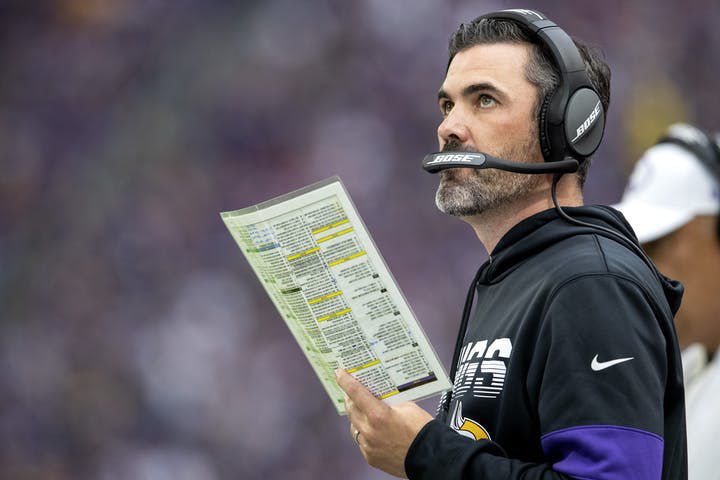 SPORTS-AS-VIKINGS-OFFENSE-IMPROVES-SO-MS.jpg