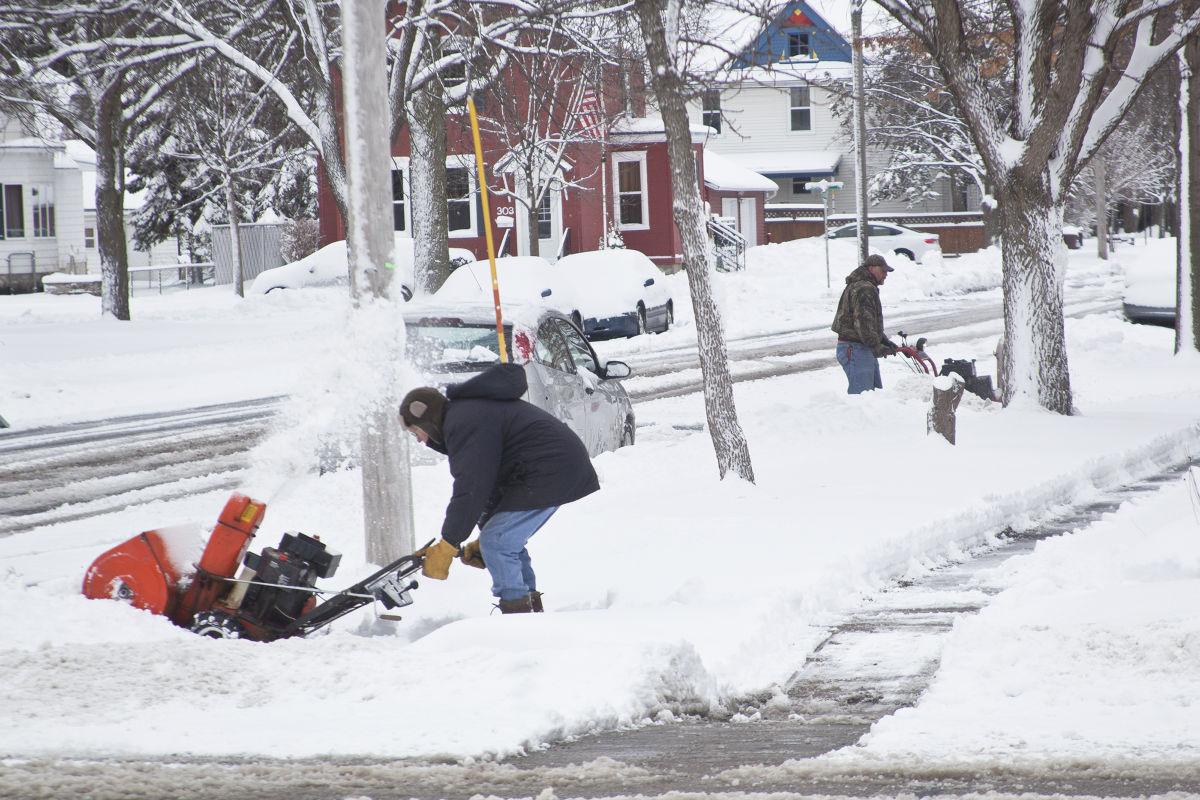 Snow arrives in Winona area; expected to bring 610 inches by Saturday