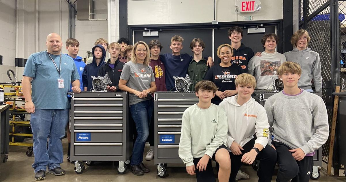 Fastenal Distribution Center donates tool boxes to WSHS industrial tech classroom