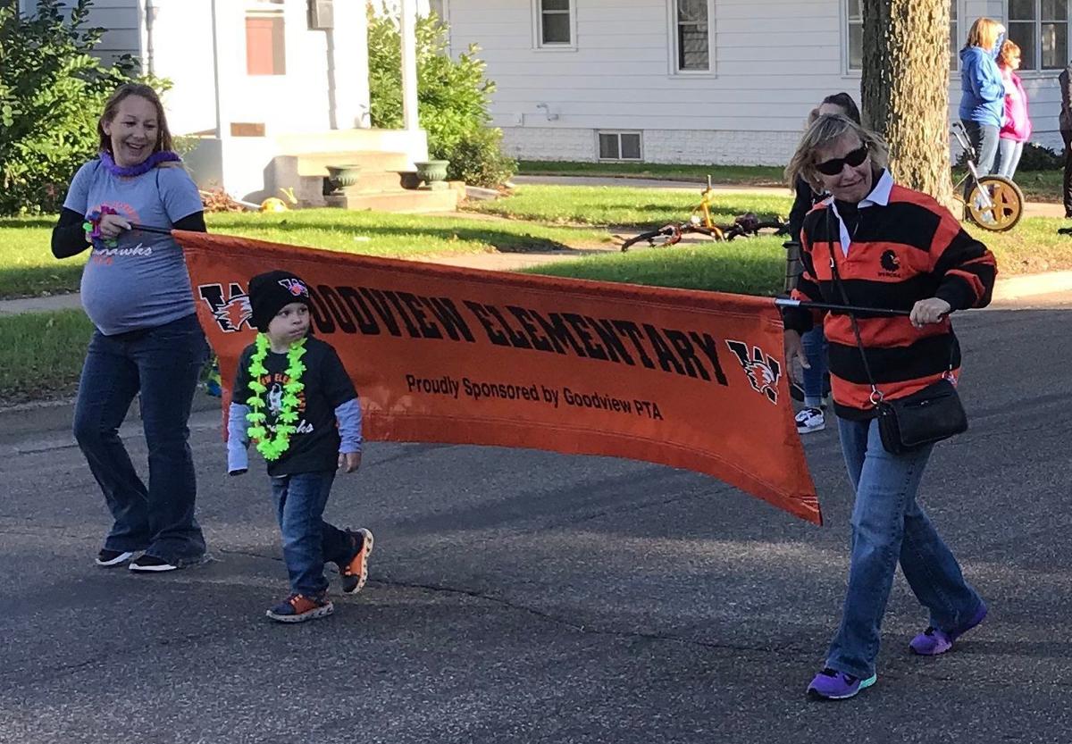 Comeback Hawks Early Deficit Doesn T Faze Winona In Homecoming