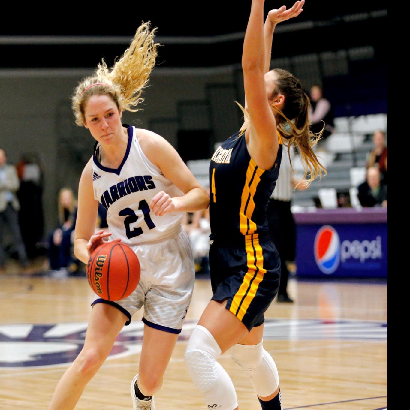 Women S Basketball Winona State Falls To Red Hot Concordia St