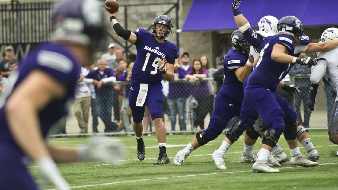 Football Winona State Looks To End On A High Note Wsu Warriors