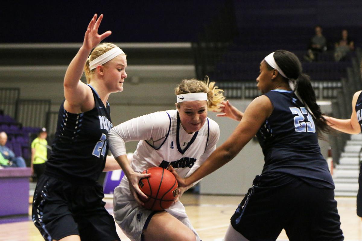 College Women S Basketball Winona State Keeps Hot Start Alive