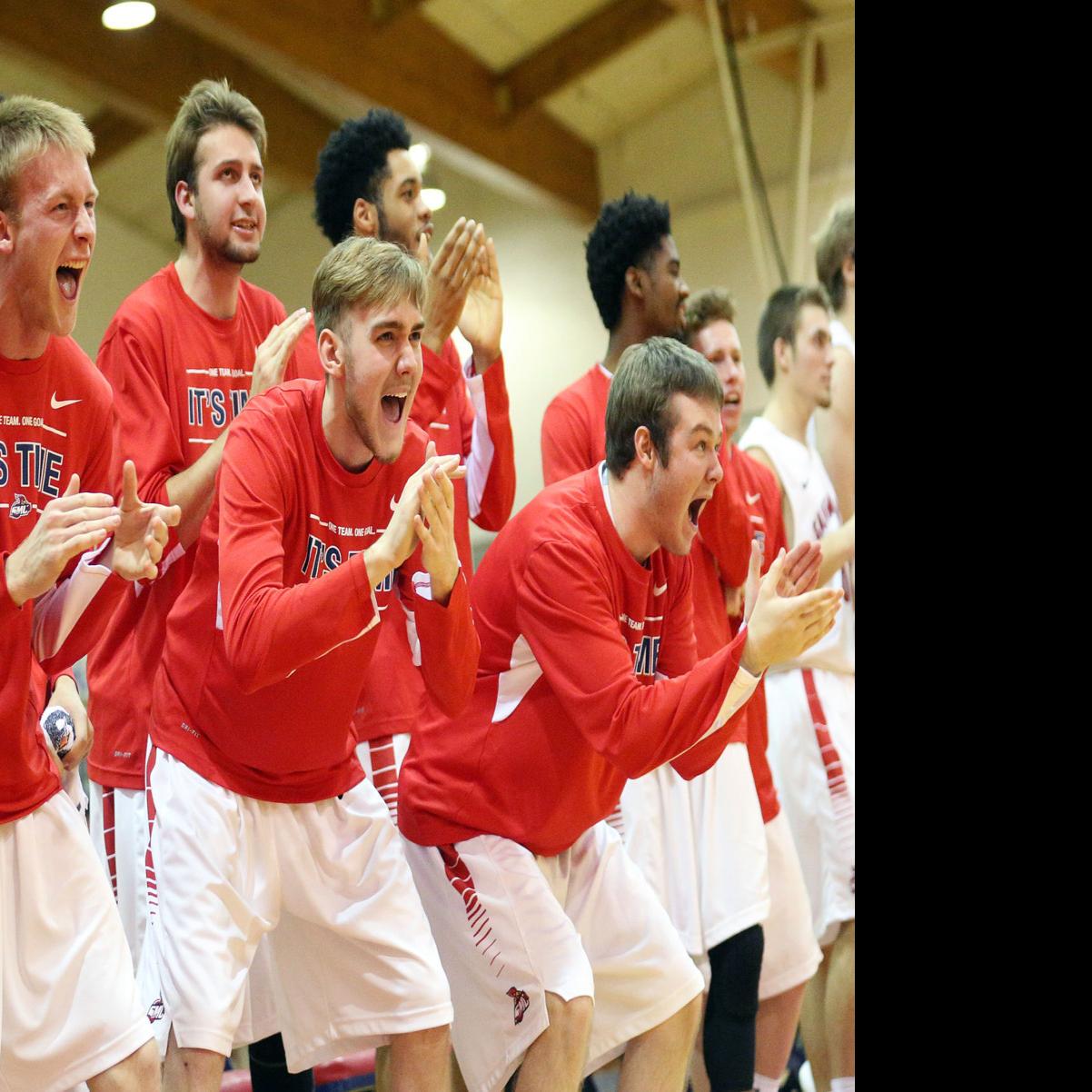 Cardinals Take Care Of Business At Home Edge Augsburg College