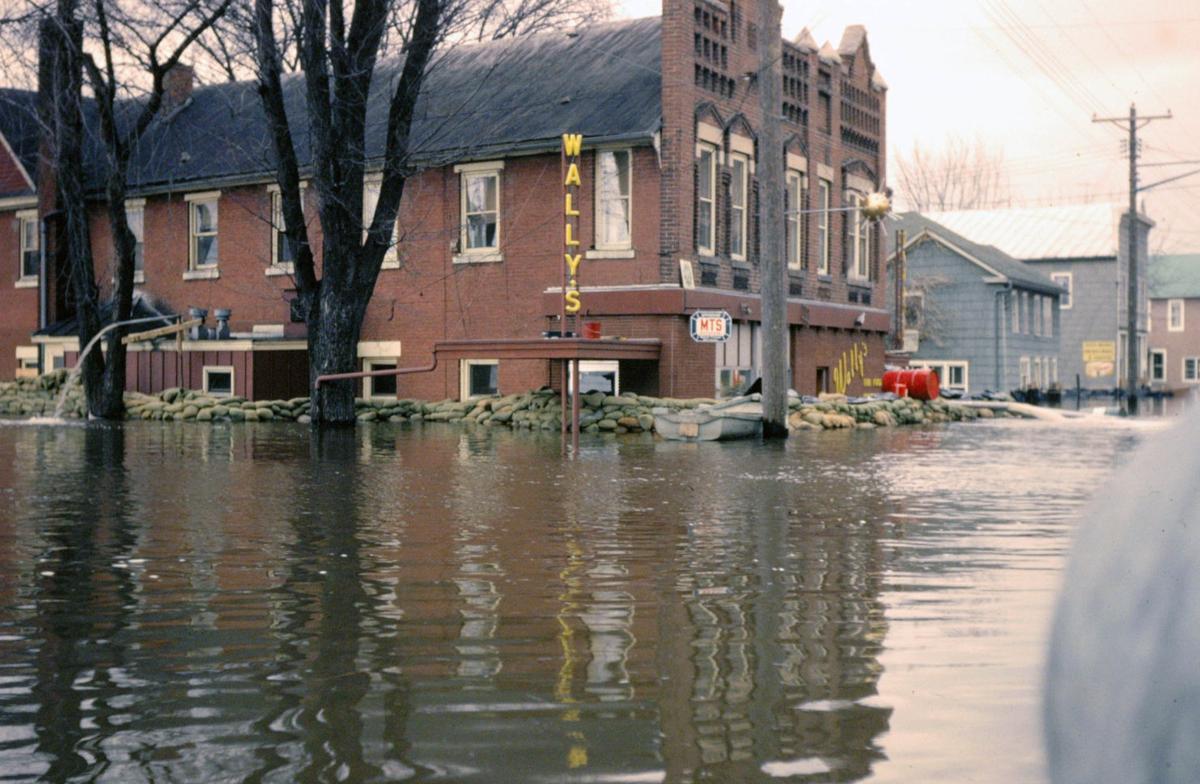 From Tribune files Photos from the Great Flood of 1965
