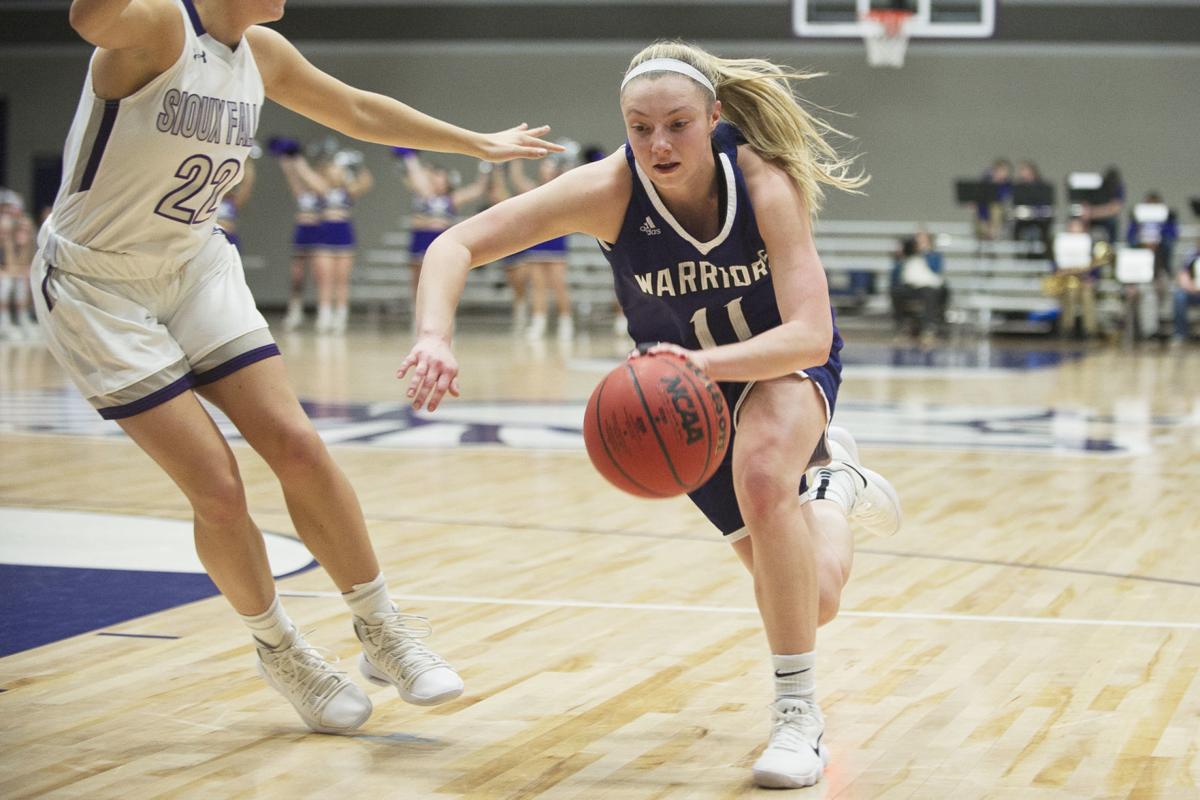 Nsic Women S Basketball Silloway 3 Pointer Provides Spark For