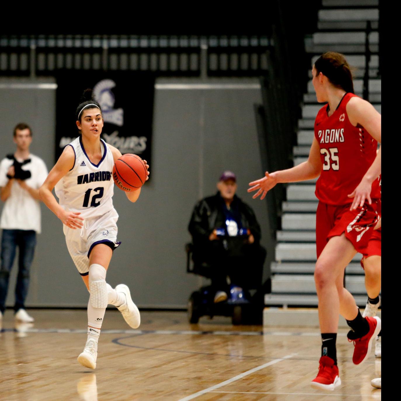 Women S Basketball Msu Moorhead Pulls Away From Winona State In