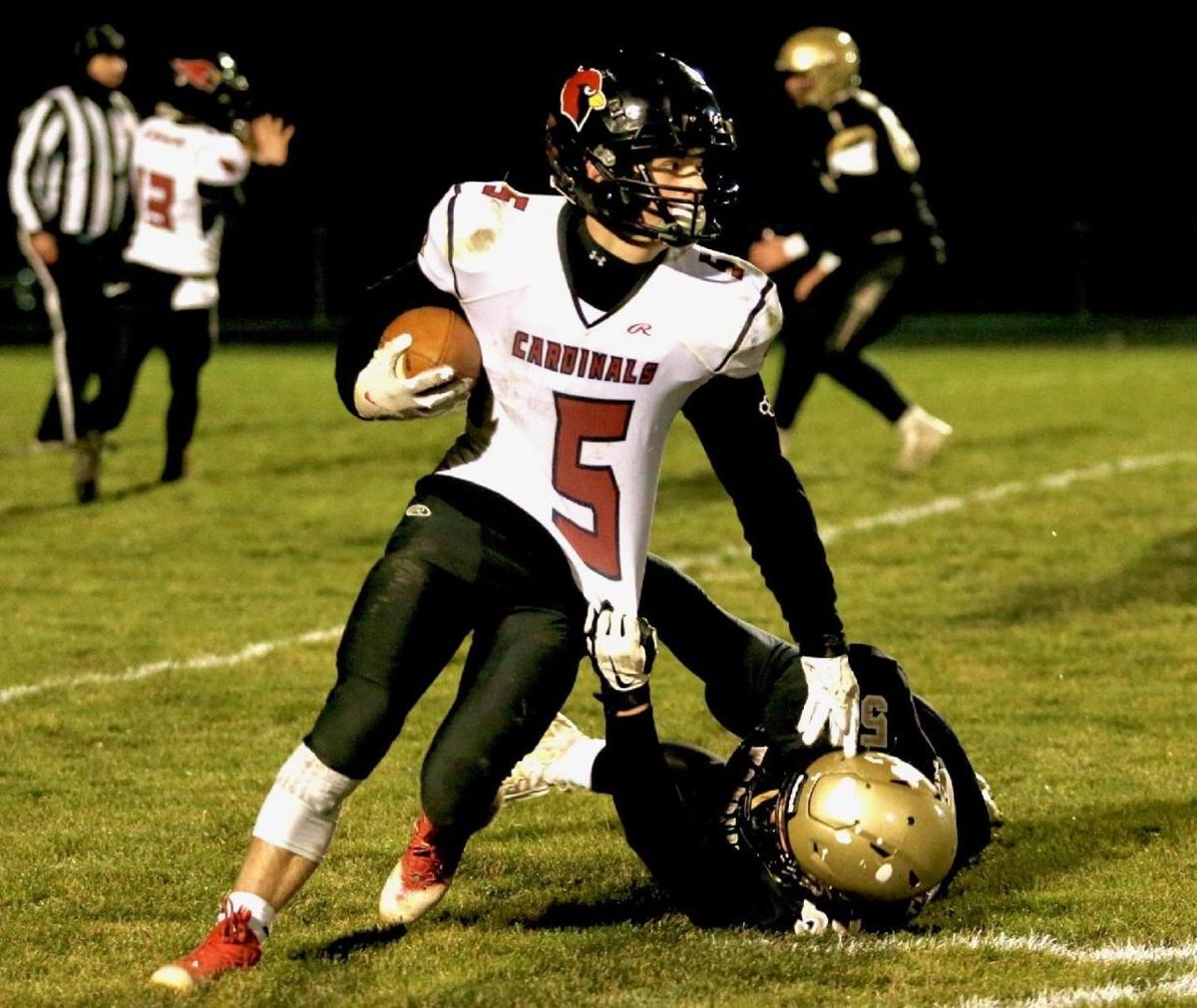 MSHSL football: Caledonia holds off Lewiston Altura in Section 1AA