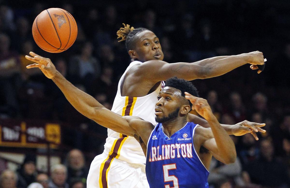 College Basketball Newcomers Lead Minnesota Over Texas Arlington