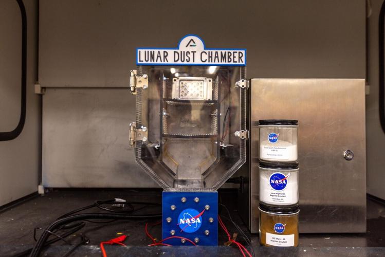 Lunar dust testing chamber