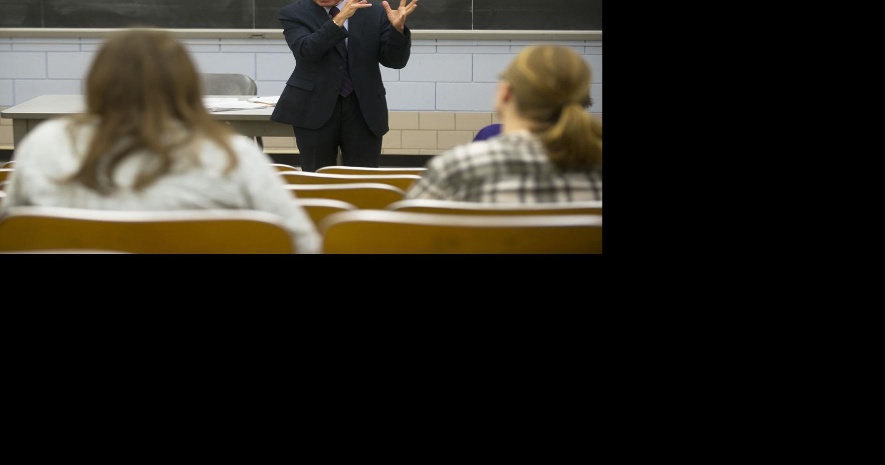 In the classroom: Bruce Ramsdell implores future teachers to 'think ...