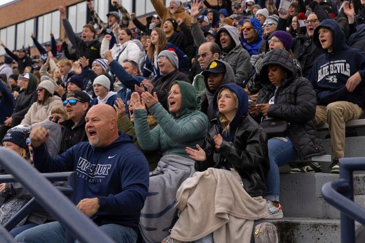 UW-Stout homecoming football fans