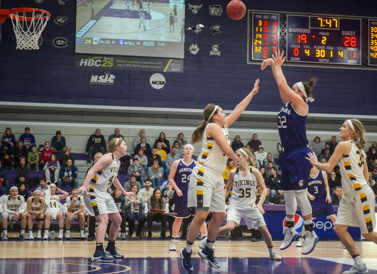 Women S Basketball Red Hot Augustana Blows Past No 17 Winona