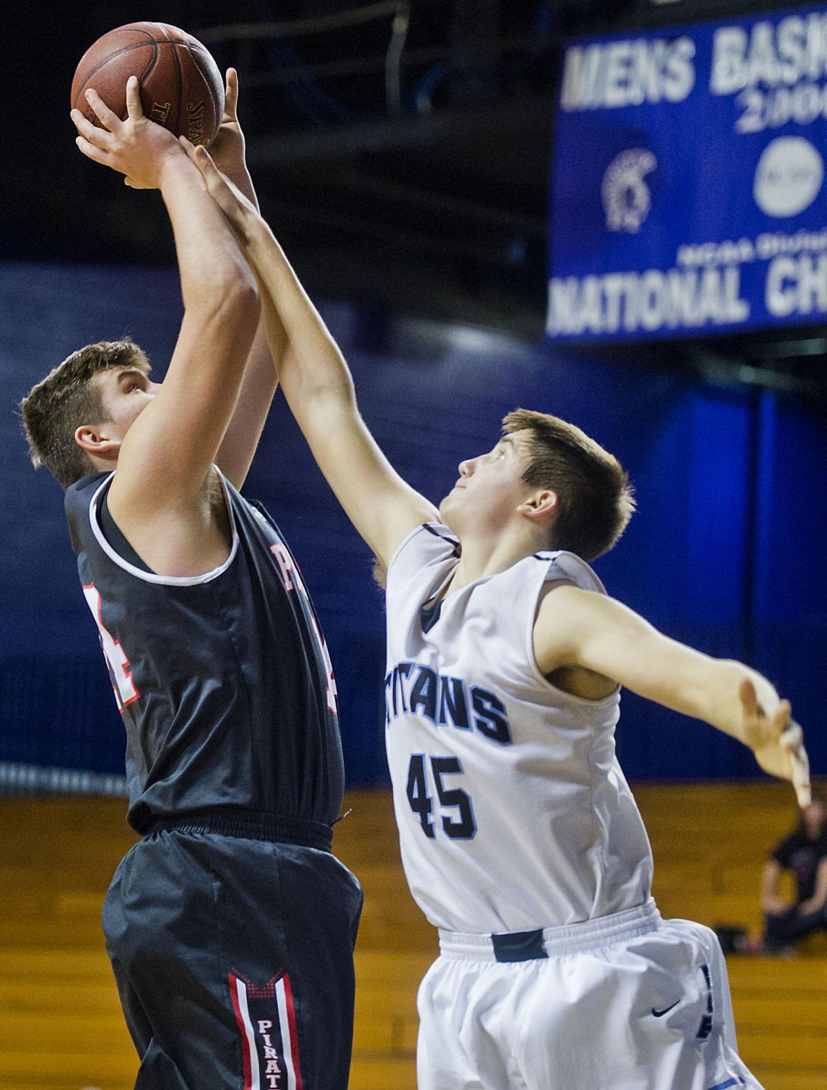 C Fc Can T Get Over Hump In Lewiston Auto Holiday Tournament Loss