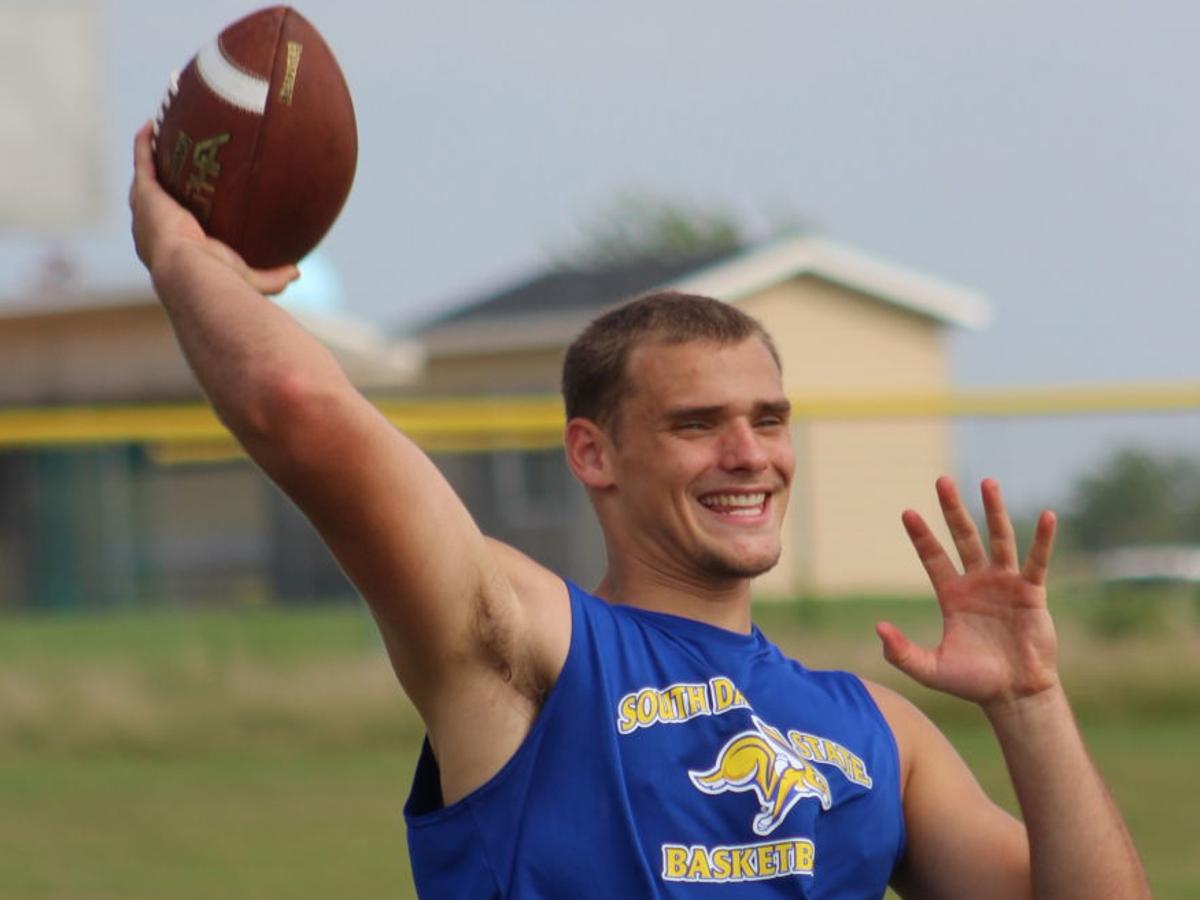 High School Football King To King Caledonia S Qb Torch Passed